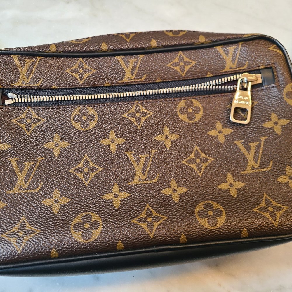 Louis Vuitton Kasai Clutch Monogram Brown